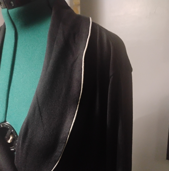 Natori Oasis Soft Robe in Black with White Trim Sz XL NWT - Picture 7 of 10